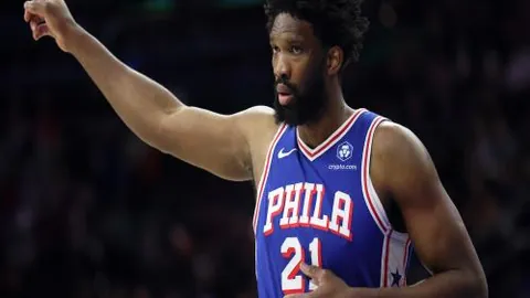 湖人季前赛詹姆斯父子合力仅得19分，太阳上演逆袭翻盘